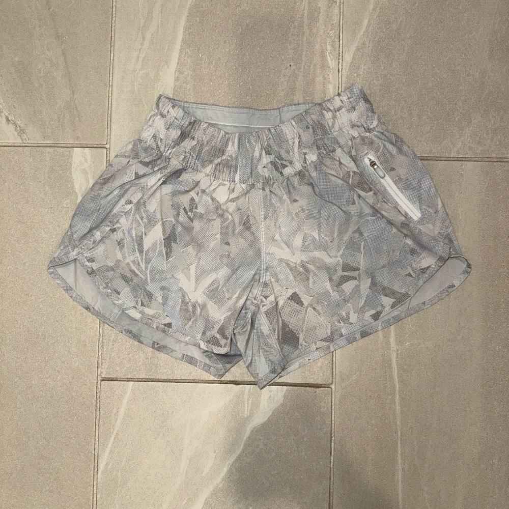 lululemon Light Gray / Blue Patterned Athletic Sh… - image 1